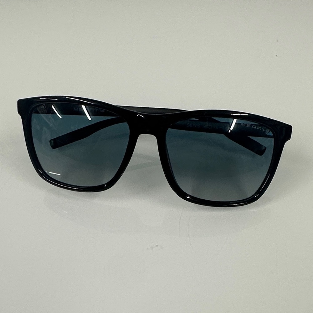 Merry’s Black Sunglasses